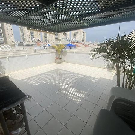 דופלקס משפחתי בשכונת מנחם בגין Apartment Ramla Екстериор снимка