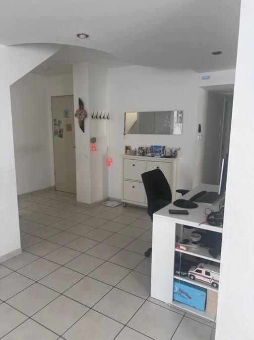 דופלקס משפחתי בשכונת מנחם בגין Apartment Ramla Екстериор снимка